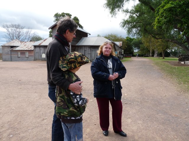 Auntie Glenda Chalker, Peter Read & Spencer at Belgenny Farm, Camden